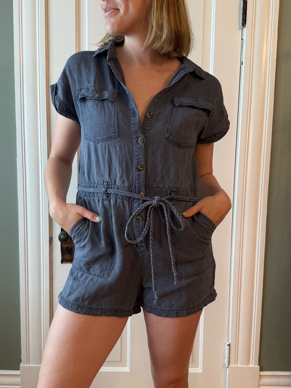 Casual Short Sleeve Tie-Waist Romper in Slate Gray